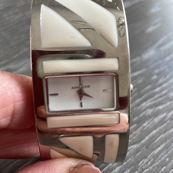 Anne Klein Off White & silver bracelet watch. - Picture 5 of 7
